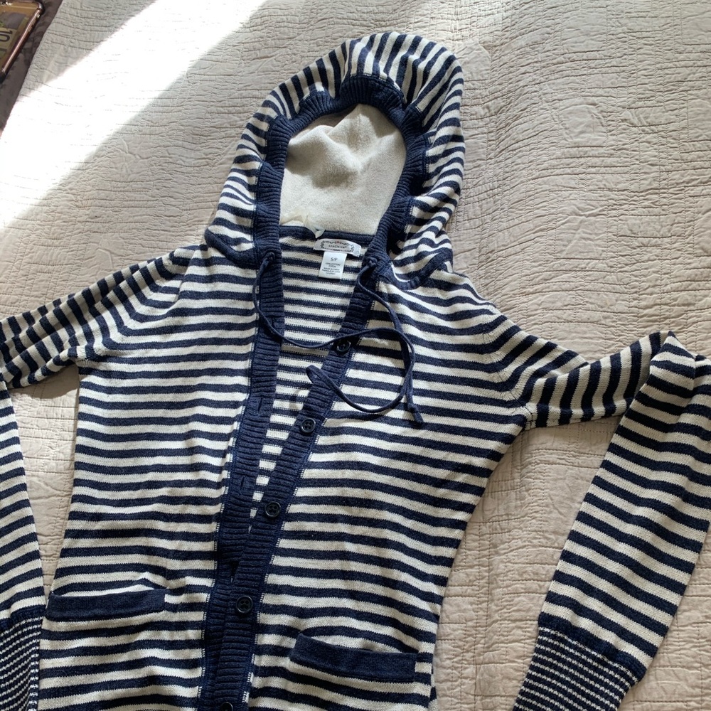 Cardigan sweater